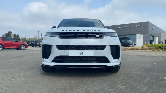 Land Rover Range Rover Sport 4.4 P635 V8 SV 5dr Auto Petrol Estate - Image 31